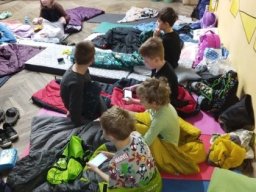 spani ve skole 243